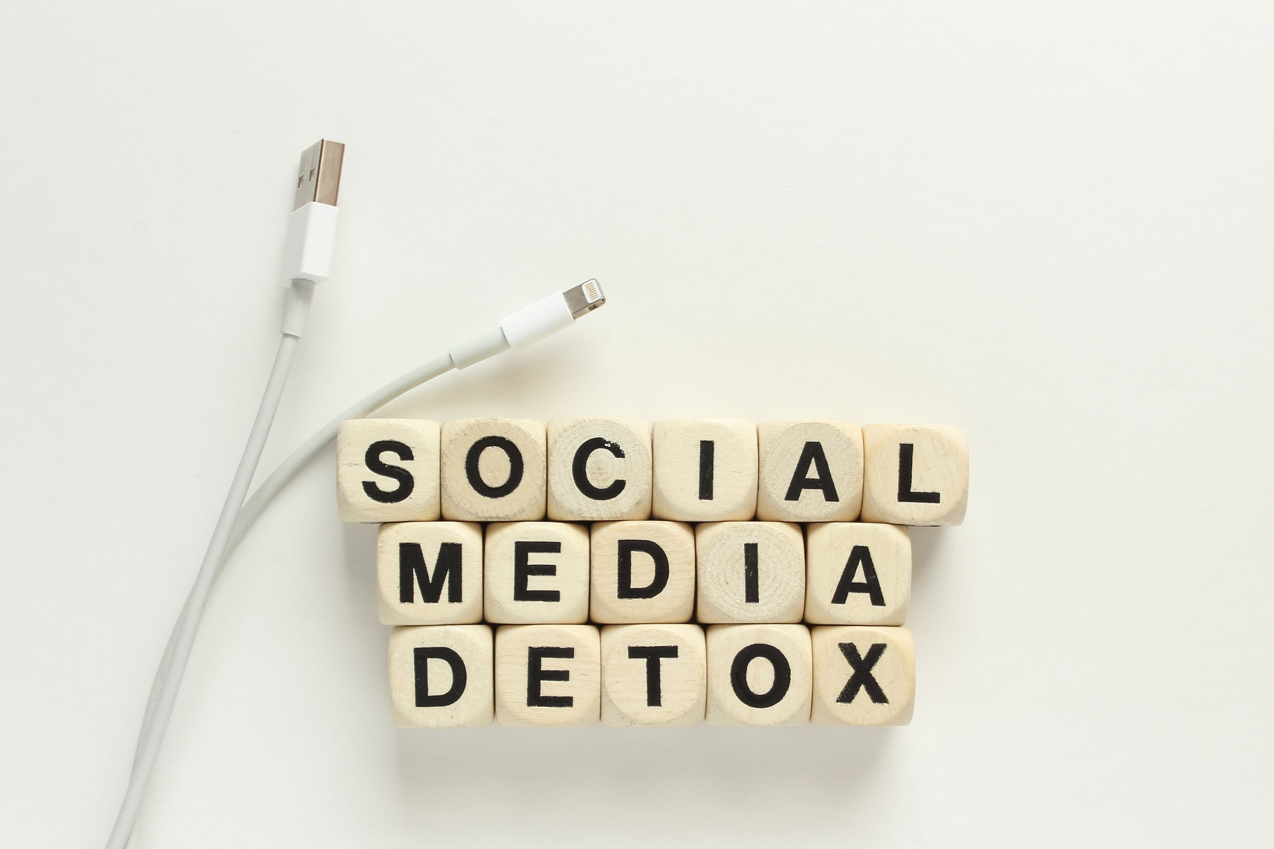THE IMPORTANCE OF SOCIAL MEDIA DETOX Ignite Teen Treatment